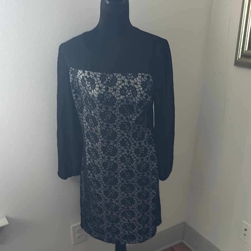 EnFocus Studio Sz 8 black floral lace chiffon top and sleeves dress